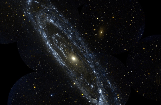 Galaxia de Andrómeda tomada por el telescopio Galex. 