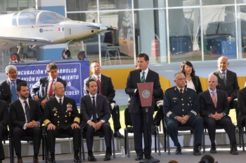 El Presidente Enrique Peña Nieto presidió la ceremonia e inauguró las nuevas instalaciones del Centro Nacional de Tecnologías Aeronáuticas (CENTA)
